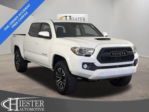 Used 2020 Toyota Tacoma TRD Sport AWD/4WD image 1