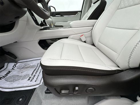 New 2026 GMC Acadia Denali w/ Super Cruise Package image 12