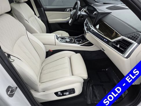 Used 2024 BMW X7 xDrive40i w/ Executive Package image 30