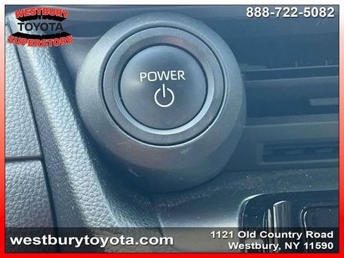 Used 2023 Toyota Prius LE AWD/4WD image 32