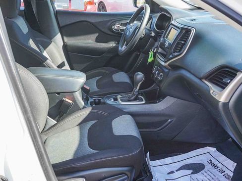 Used 2015 Jeep Cherokee Sport w/ Sport Appearance Group image 12