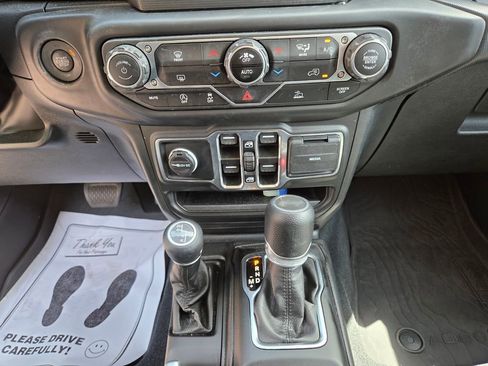 Used 2023 Jeep Wrangler Sport S image 25