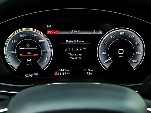 Used 2024 Audi Q5 e Prestige w/ Prestige Package image 20