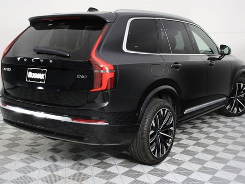 Certified 2025 Volvo XC90 B6 Ultra image 4