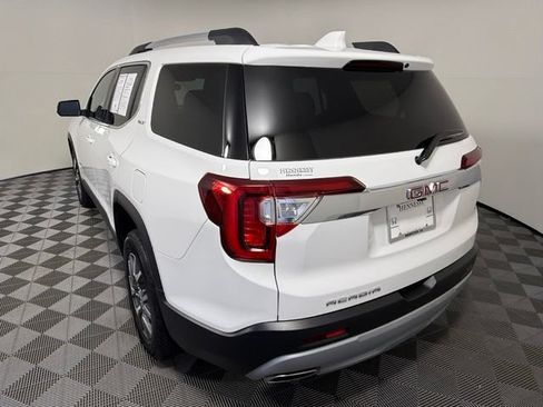 Used 2023 GMC Acadia SLT FWD image 4