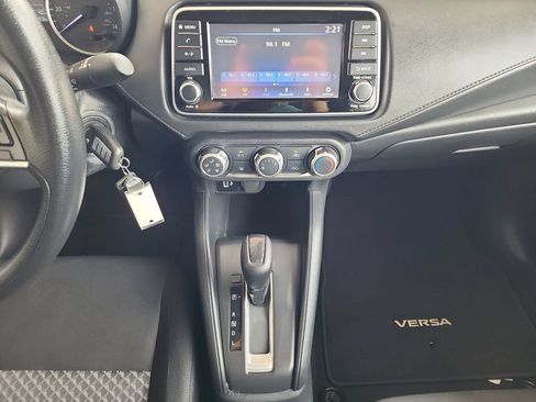 Used 2022 Nissan Versa S FWD image 20