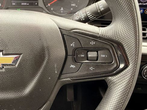 Used 2024 Chevrolet Trax LS w/ LS Convenience Package FWD image 17