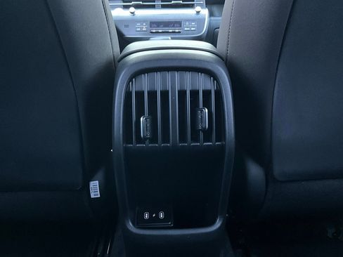 Used 2025 Hyundai Kona SEL image 13