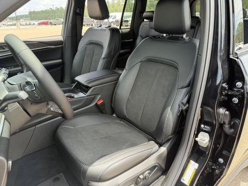 New 2026 Jeep Grand Cherokee Altitude RWD image 18