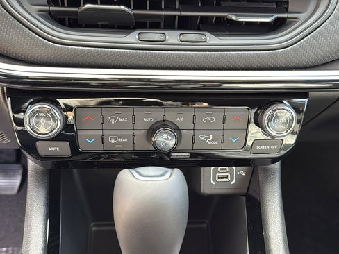 New 2026 Jeep Compass Limited image 14