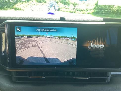 New 2025 Jeep Gladiator Willys image 19