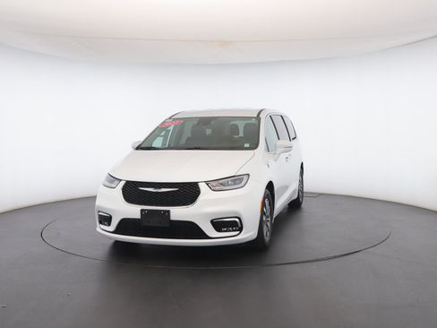 Used 2022 Chrysler Pacifica Touring-L image 36