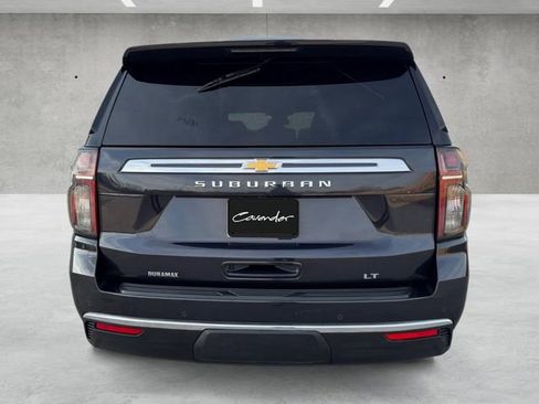 Used 2023 Chevrolet Suburban LT w/ Luxury Package image 15