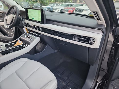 New 2026 Lincoln Aviator 2WD image 27