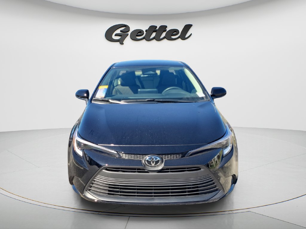 New 2027 Toyota Corolla LE FWD image 2