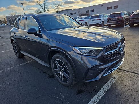 Used 2025 Mercedes-Benz GLC 300 4MATIC image 7