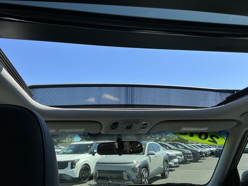 Used 2018 Kia Soul ! w/ Tech Package FWD image 12