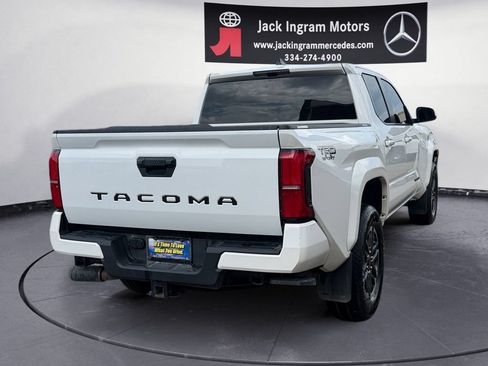 Used 2025 Toyota Tacoma TRD Sport AWD/4WD image 5