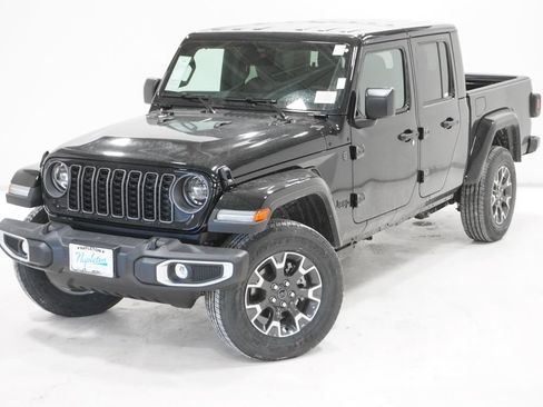 New 2026 Jeep Gladiator Sport image 2
