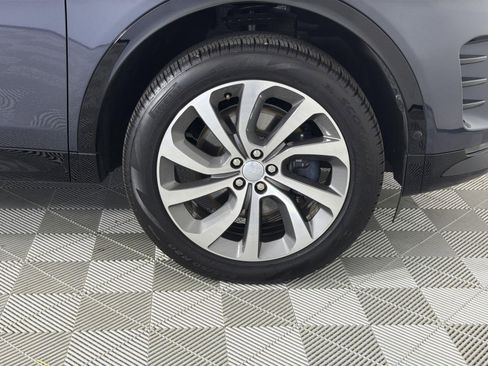 Certified 2025 Land Rover Discovery Sport Dynamic SE image 35