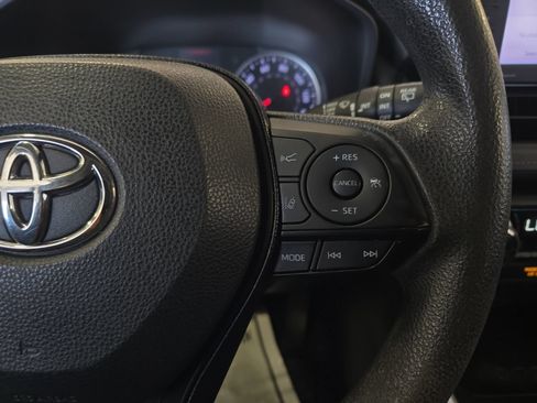 Used 2021 Toyota RAV4 XLE AWD/4WD image 20