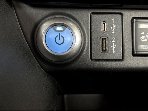 Used 2021 Nissan Leaf SV w/ SV Technology Package image 6