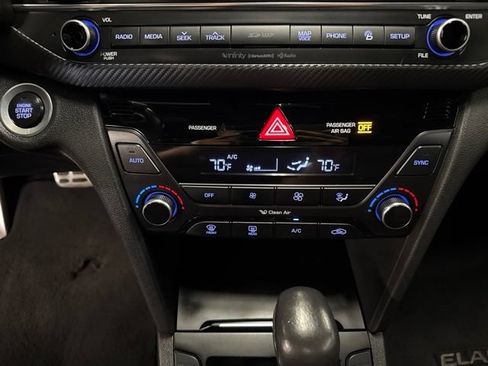Used 2018 Hyundai Elantra Sport w/ Sport Premium Package 03 FWD image 17