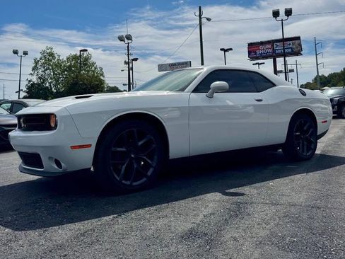 Used 2021 Dodge Challenger SXT w/ Blacktop Package image 4