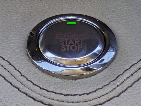 Used 2022 Lincoln Navigator Reserve image 36