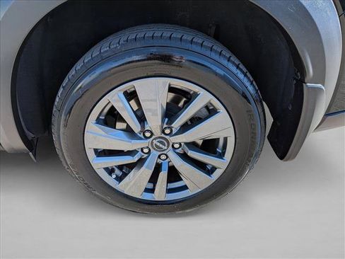 Used 2022 Nissan Pathfinder SV image 24