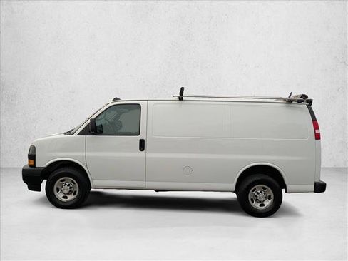 Used 2022 Chevrolet Express 2500 w/ Driver Convenience Package RWD image 9