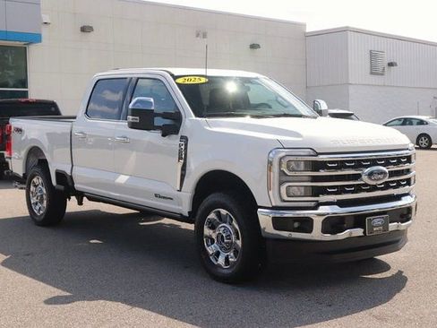 New 2025 Ford F250 Lariat w/ Lariat Ultimate Package AWD/4WD image 3