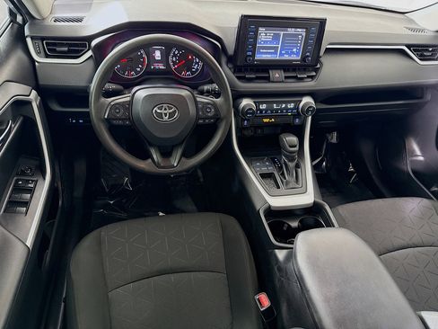 Used 2020 Toyota RAV4 XLE FWD image 17