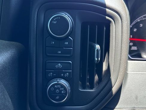 Used 2022 Chevrolet Silverado 2500 Custom w/ Custom Value Package AWD/4WD image 13