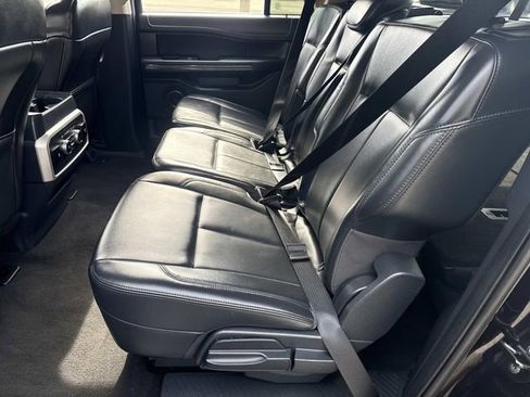 Used 2024 Ford Expedition Max XLT image 18