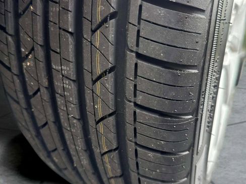 Used 2006 MAZDA MX-5 Miata Grand Touring w/ Suspension Pkg image 39