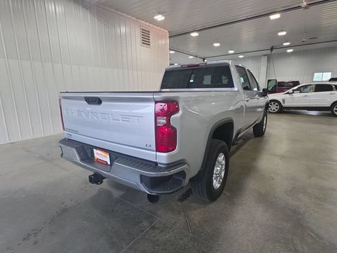 Used 2022 Chevrolet Silverado 3500 LT w/ Convenience Package AWD/4WD image 8