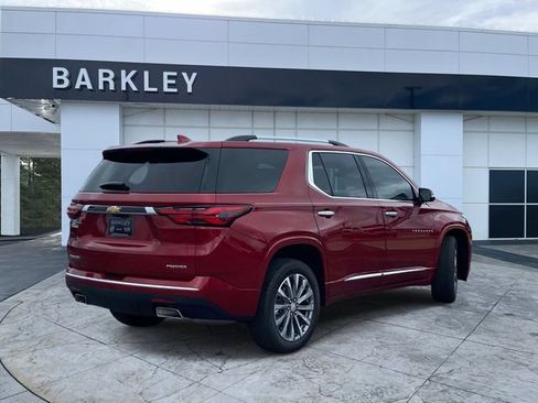 Certified 2023 Chevrolet Traverse Premier w/ LPO, Floor Liner Package FWD image 3