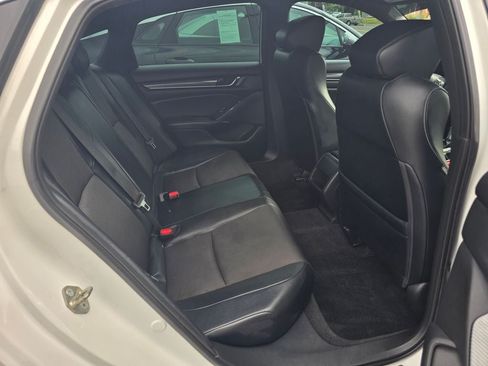 Used 2018 Honda Accord Sport image 21