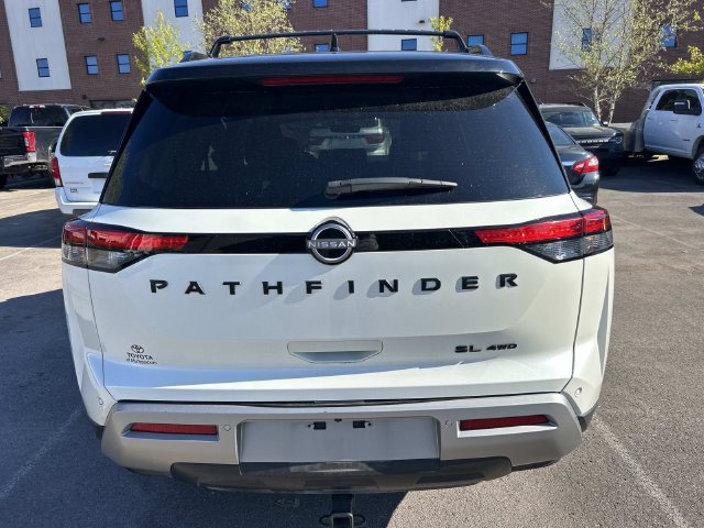 Used 2023 Nissan Pathfinder SL w/ Black Appearance Package AWD/4WD image 6