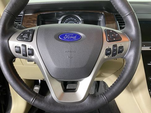 Used 2015 Ford Taurus Limited w/ Equipment Group 301A FWD image 22