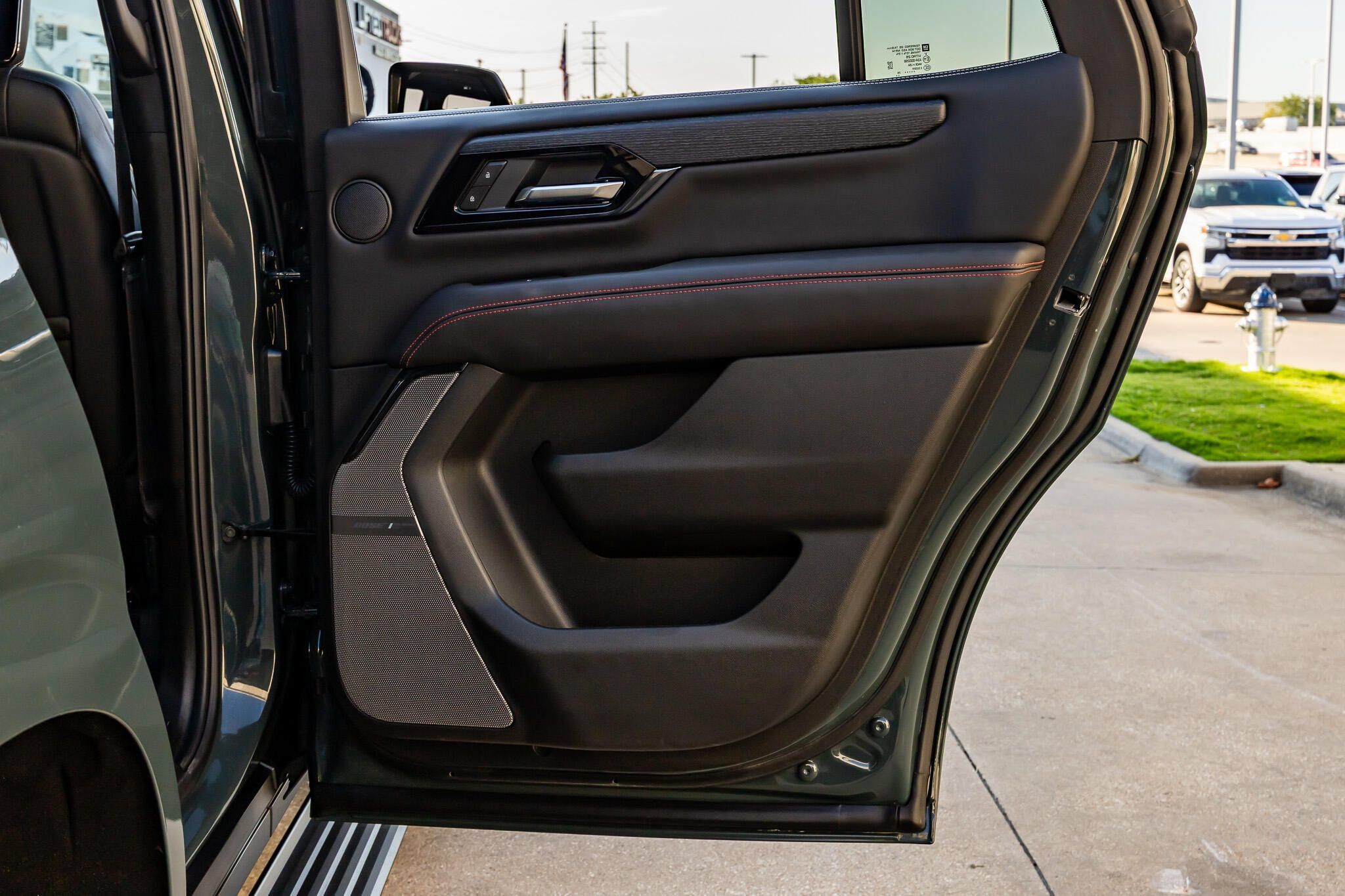 Used 2026 GMC Yukon AT4 Ultimate AWD/4WD image 48