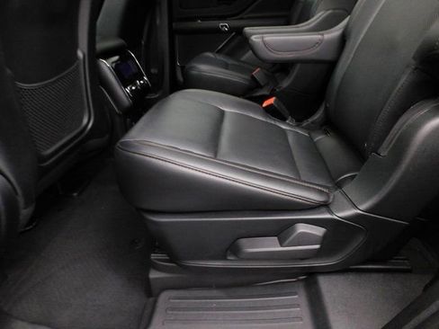 Used 2023 Lincoln Aviator Reserve image 29