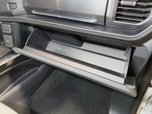 Used 2023 Ford F150 Lightning Platinum image 22