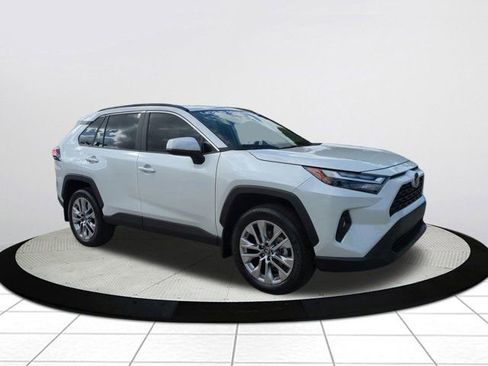 Used 2025 Toyota RAV4 XLE Premium image 1