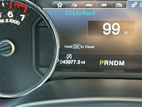 Certified 2019 Ford F150 Lariat w/ Equipment Group 501A Mid image 39