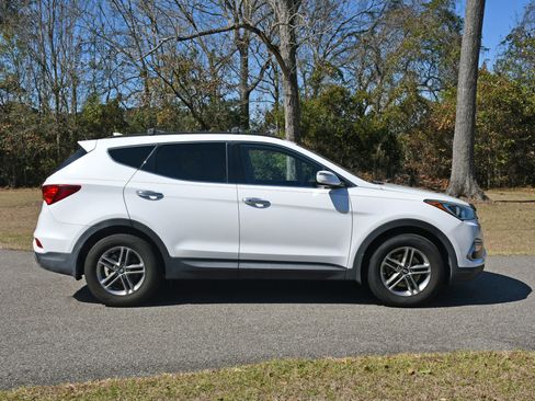 Used 2017 Hyundai Santa Fe Sport image 5