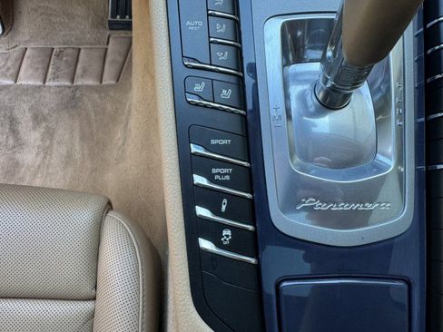 Used 2016 Porsche Panamera 4 AWD/4WD image 28