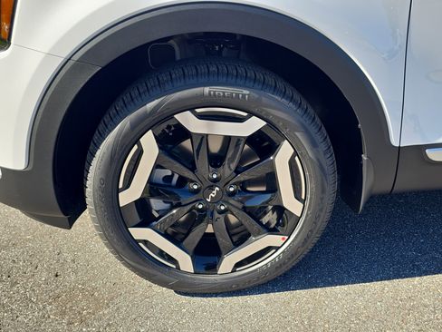 New 2025 Kia Telluride EX w/ EX Captain's Chair Package image 39