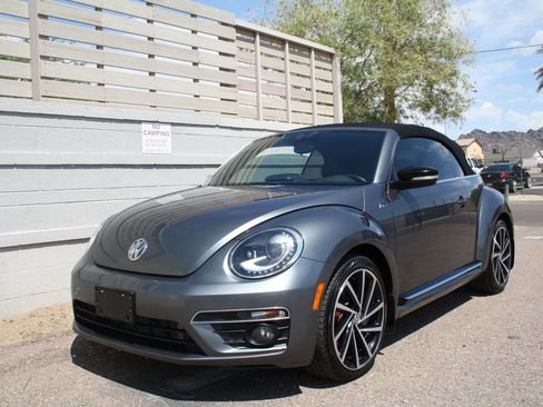Used 2014 Volkswagen Beetle R-Line image 7